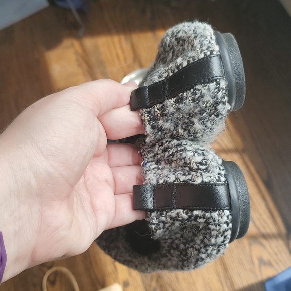 Flats - Picture 5 of 6